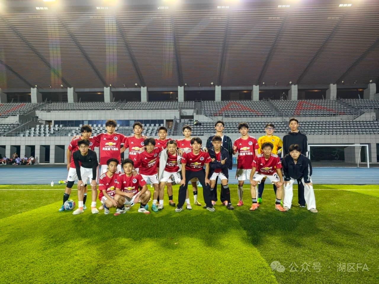 民航通飞联队赛前集体合影